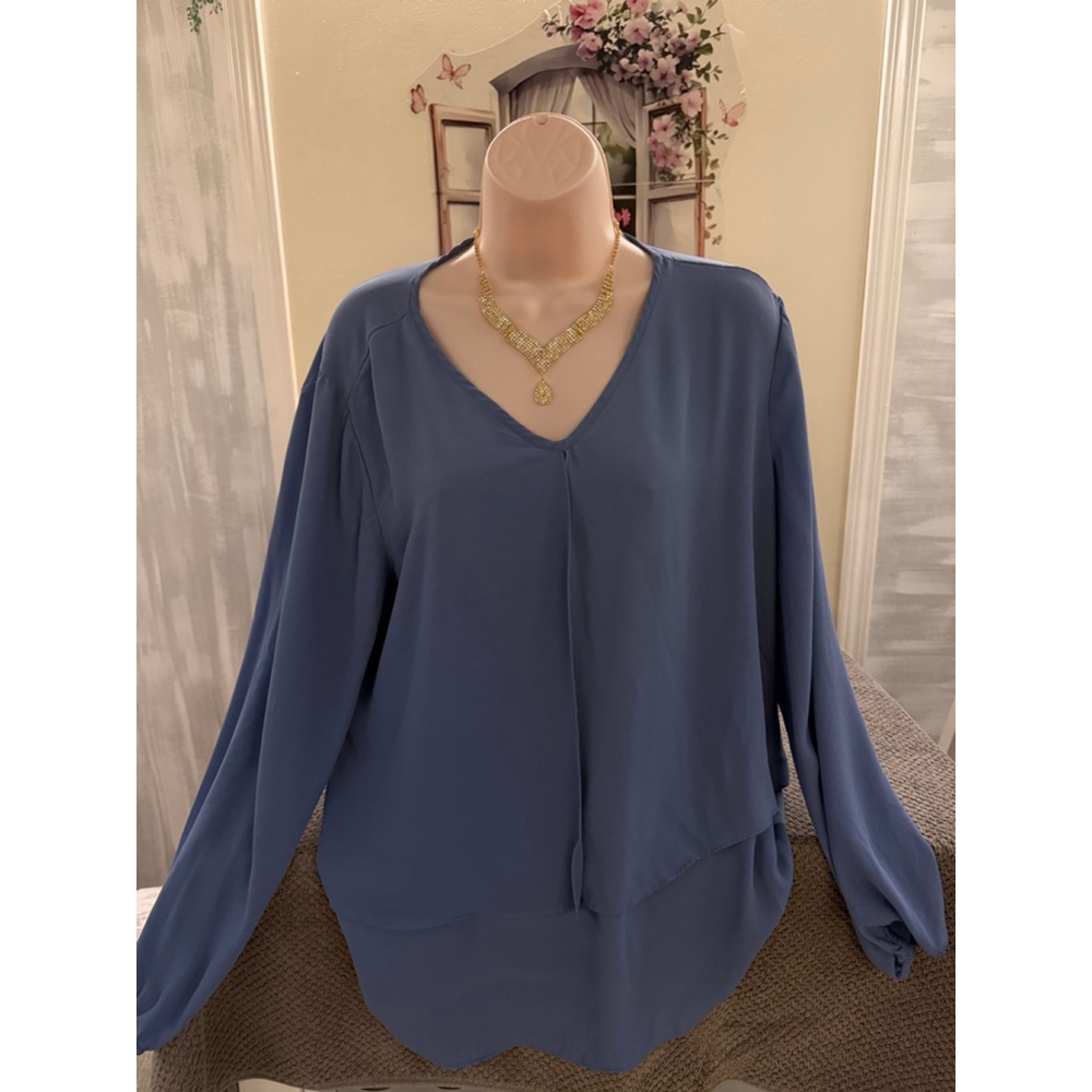 Women's Chico's Blue V-Neck Blouse Size 2